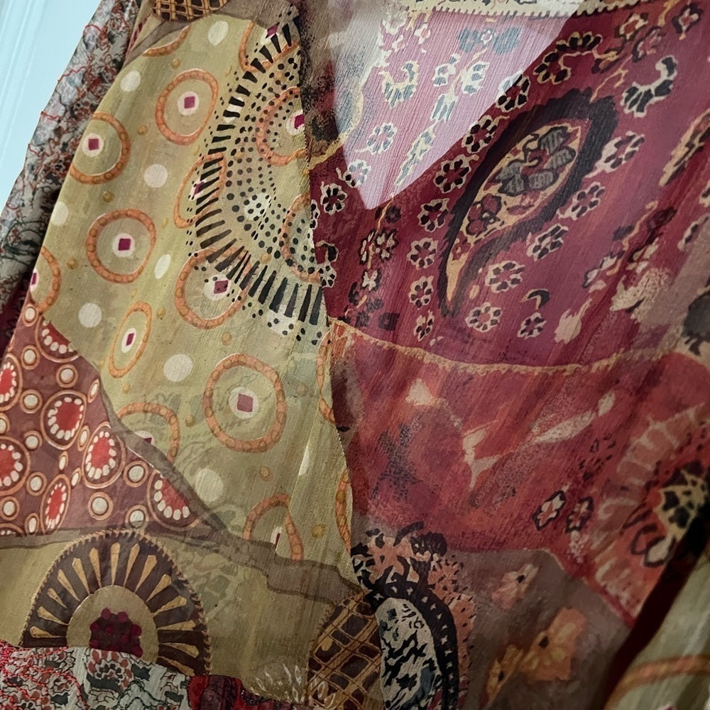 Chico’s NEW Silk long sleeve Sheer Tunic,V-neck embroidered neckline, Sz1, Sz S - Picture 10 of 15